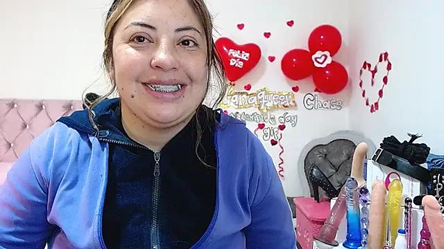lanaqueen699 from StripChat