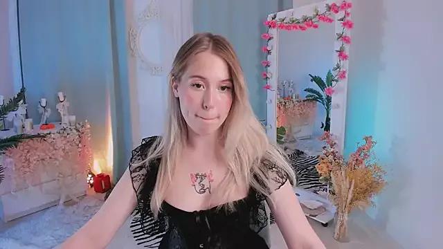LanaRoselle from StripChat