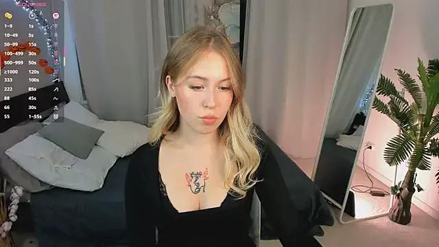 LanaRoselle from StripChat