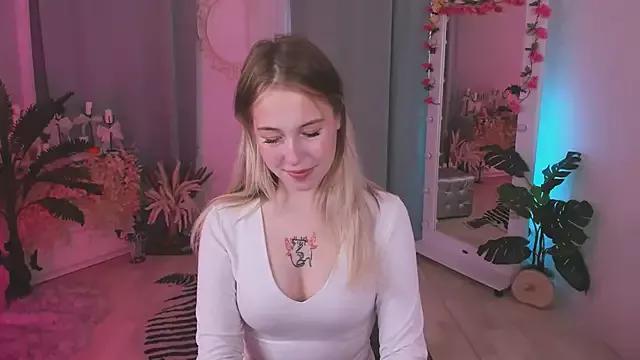 LanaRoselle from StripChat