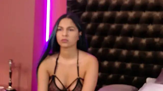 Explore our live girls sluts from our Custom and Multi clubs and checkout exclusive access to highly interactive content, such as shape, hair, titties, pussy type and many more.