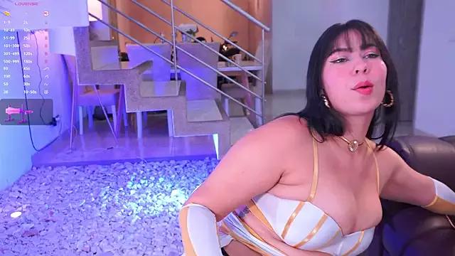 lara_giraldo from StripChat