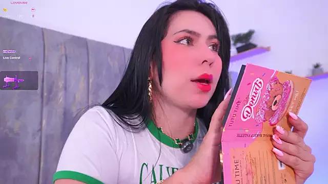 lara_giraldo from StripChat