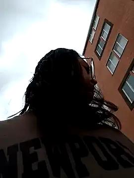 lara_moon25 from StripChat