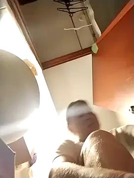 LaraCaliente from StripChat is Freechat