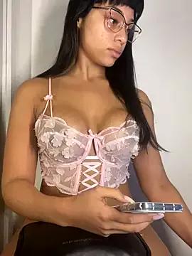 LaraCastro559 from StripChat