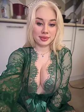 Explore our live girls sluts from our Custom and Multi clubs and checkout exclusive access to highly interactive content, such as shape, hair, titties, pussy type and many more.