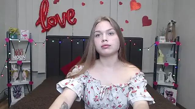 LaraPika from StripChat