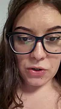 Larissa4U from StripChat is Freechat