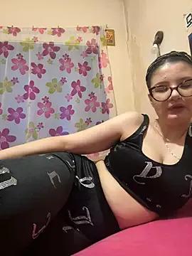 Larra69 from StripChat