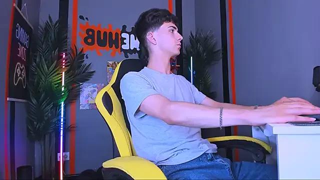 LarryProject from StripChat