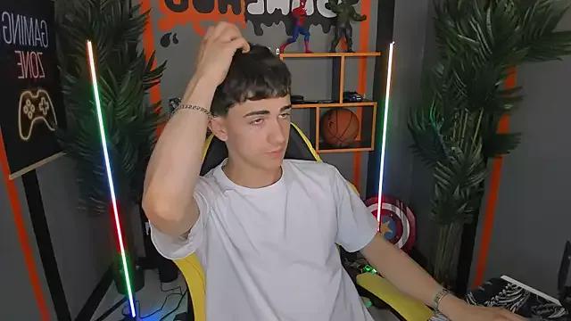 LarryProject from StripChat