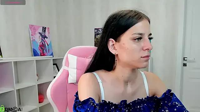 Explore our live girls sluts from our Custom and Multi clubs and checkout exclusive access to highly interactive content, such as shape, hair, titties, pussy type and many more.