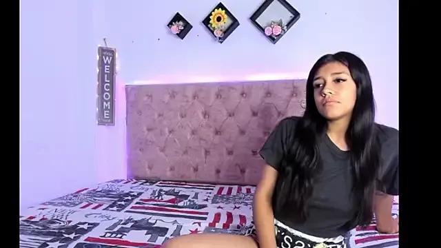 Explore our live girls sluts from our Custom and Multi clubs and checkout exclusive access to highly interactive content, such as shape, hair, titties, pussy type and many more.