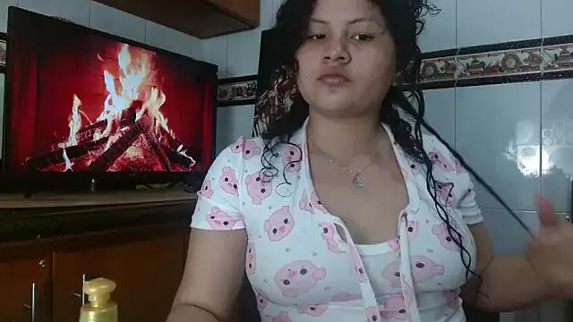 Latina_Kimky from StripChat is Freechat