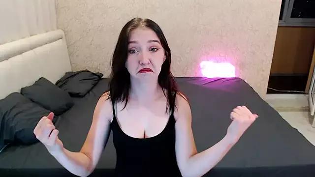LaumaFoxy from StripChat is Freechat