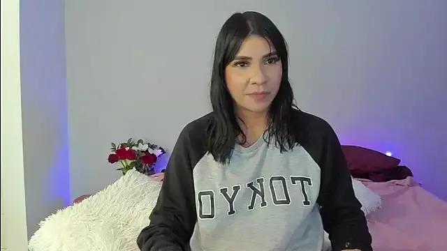 Laura-angeel from StripChat is Freechat