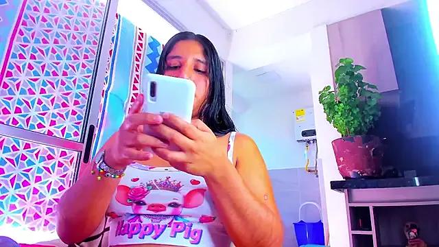 laura_goddess_ts from StripChat is Freechat
