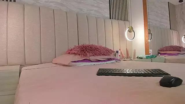 laura_smith33 from StripChat is Freechat