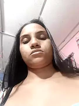 Laurabutt from StripChat is Freechat
