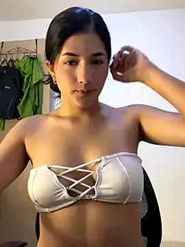 Explore our live girls sluts from our Custom and Multi clubs and checkout exclusive access to highly interactive content, such as shape, hair, titties, pussy type and many more.