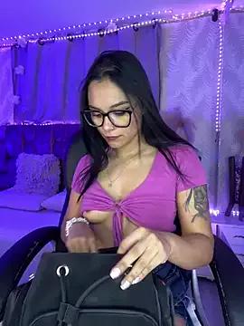 LauraGil_ from StripChat is Freechat