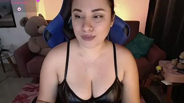 Explore our live girls sluts from our Custom and Multi clubs and checkout exclusive access to highly interactive content, such as shape, hair, titties, pussy type and many more.
