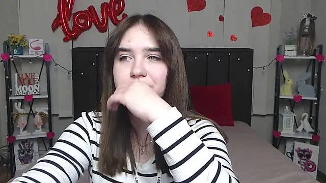 Explore our live girls sluts from our Custom and Multi clubs and checkout exclusive access to highly interactive content, such as shape, hair, titties, pussy type and many more.