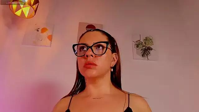 Explore our live girls sluts from our Custom and Multi clubs and checkout exclusive access to highly interactive content, such as shape, hair, titties, pussy type and many more.