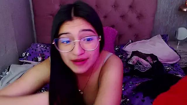 Explore our live girls sluts from our Custom and Multi clubs and checkout exclusive access to highly interactive content, such as shape, hair, titties, pussy type and many more.