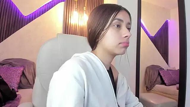 Explore our live girls sluts from our Custom and Multi clubs and checkout exclusive access to highly interactive content, such as shape, hair, titties, pussy type and many more.