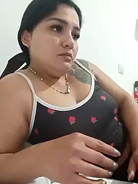 Laurys_sweethot webcams show profile image 