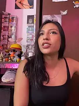 lauuraww from StripChat