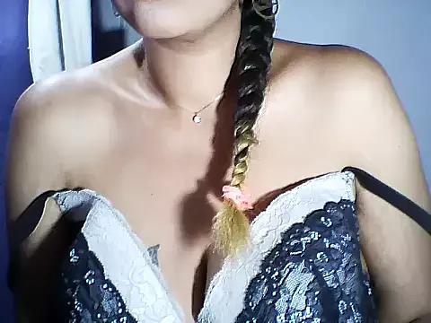 layanah12 from StripChat