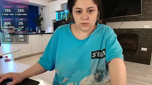 Layla- from StripChat is Freechat