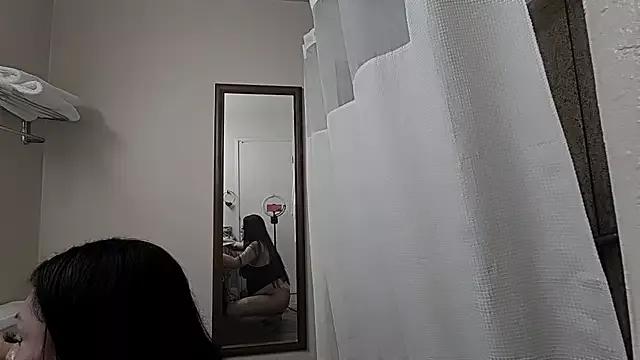 Layla-Lana from StripChat