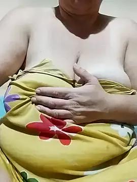 Layla41g from StripChat