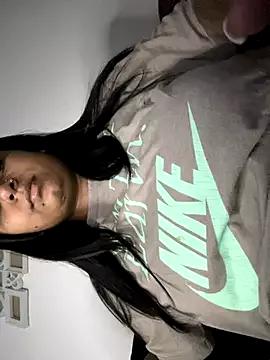 layla_amin from StripChat