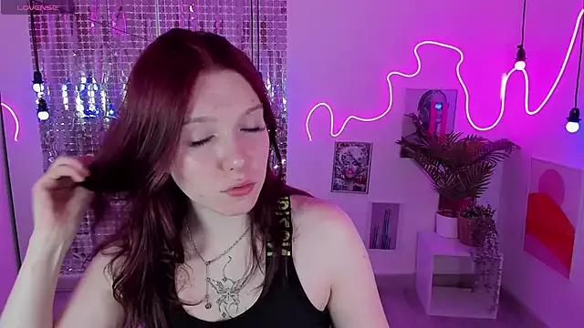 Layla_Glam from StripChat is Freechat
