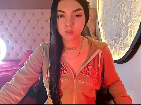Explore our live girls sluts from our Custom and Multi clubs and checkout exclusive access to highly interactive content, such as shape, hair, titties, pussy type and many more.