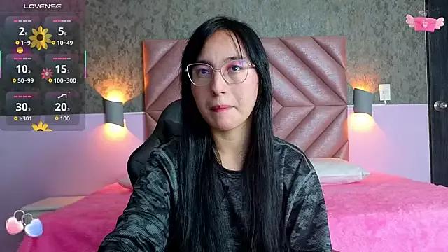layla_santana from StripChat