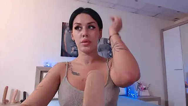 Explore our live girls sluts from our Custom and Multi clubs and checkout exclusive access to highly interactive content, such as shape, hair, titties, pussy type and many more.