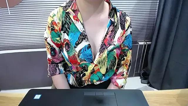 Leiershery from StripChat is Freechat