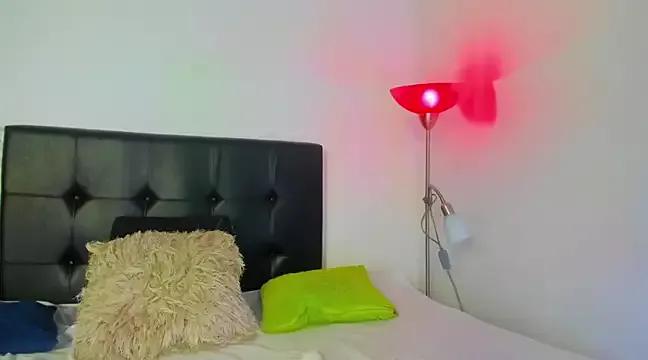 LeilaAngels from StripChat