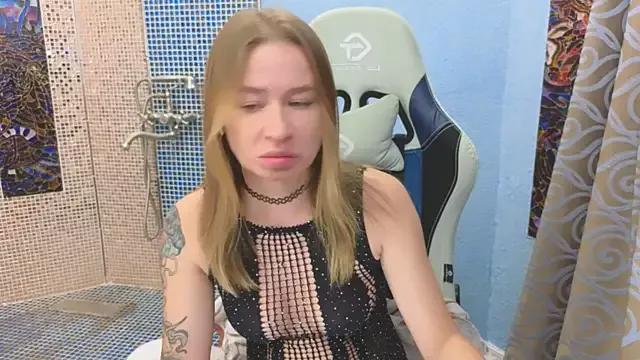 LeilaUv from StripChat