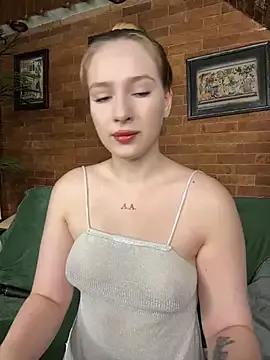 Lena_Wow webcams show profile image 