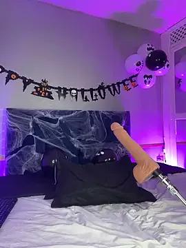 Leo_Savage_ from StripChat is Freechat