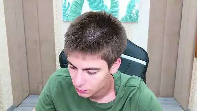 Leonard_Cross from StripChat is Freechat