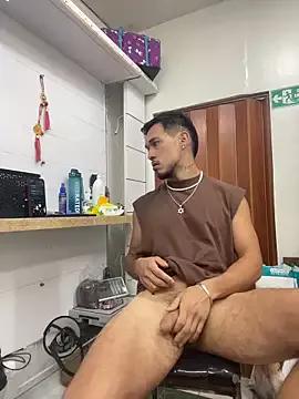 Explore our live girls sluts from our Custom and Multi clubs and checkout exclusive access to highly interactive content, such as shape, hair, titties, pussy type and many more.