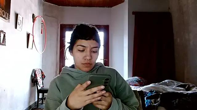 leonelablueslg from StripChat is Freechat